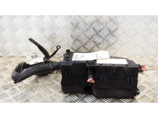 Блок предохранителей  AV6T14A067AD, F1FT14K733BJA   Ford Focus    