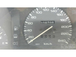 Přístrojová deska  Mazda 323 1993 BB1S  