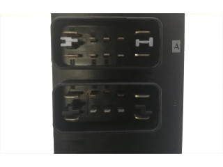 Блок предохранителей LNC2800BC, 518205000 Jaguar XJ X308