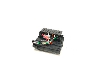 Pojistková skříňka 9807028580 Peugeot 3008 2015