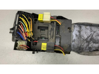 Блок предохранителей 7703397911, 1096046   Renault Scenic I    