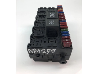 Блок предохранителей 357937039 Volkswagen Caddy