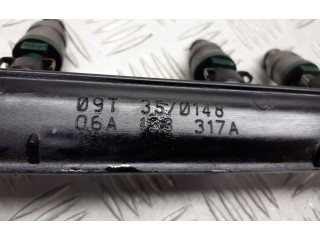 Топливная рампа 06A133317A   Skoda Octavia Mk1 (1U)  