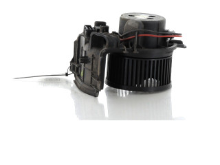 Вентилятор печки    7701057683   Renault Clio II