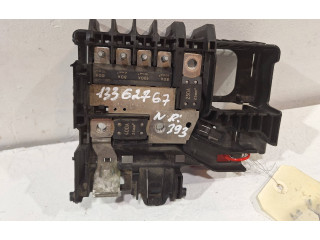 Блок предохранителей 13362767 Opel Meriva B