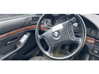 Volant BMW 5 E39 2000 32342229103