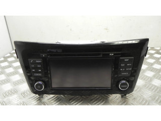 Радио/ проигрыватель CD/DVD / навигация