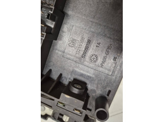 Блок предохранителей 13275881   Saab 9-5    