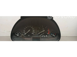 Přístrojová deska BMW 5 E39 2001 62116914913, 110008735135