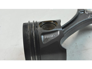 Поршень OM 642.861 6423882 Mercedes-Benz S C217