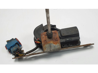 Моторчик стеклоочистителя 4240552 Saab 900