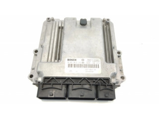 Блок управления двигателя 0281019138, 237102213R Dacia Lodgy
