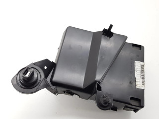 Блок предохранителей 96302, 00046100 Citroen C8