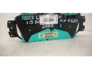 Панель приборов 8200752820 Dacia Logan I