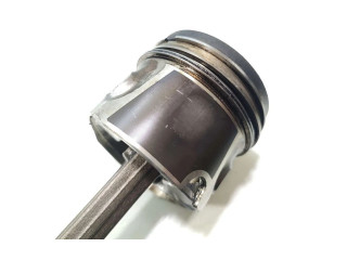  Поршень с шатуном    Volkswagen Golf Cross  