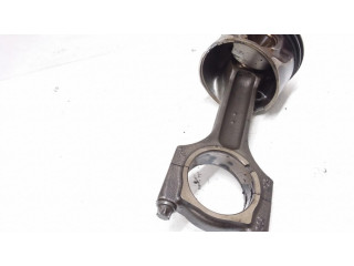 Píst 564K29 BMW 5 E60 E61 pro naftový motor 2.5