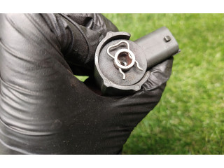 Vstřikovač 338002A900 KIA Soul