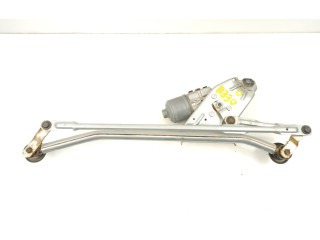 Моторчик дворников 8200619512, 3397020879    Dacia Duster