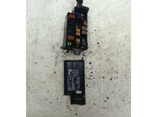 Блок предохранителей  82231SA000, 306152   Subaru Forester SG    