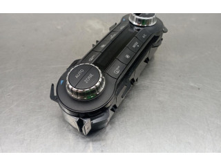 Блок управления климат-контролем A2469008415, A2469010805   Mercedes-Benz GLA W156