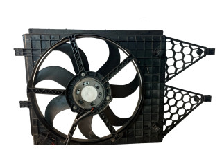 Вентилятор радиатора     6R0121202D    Seat Ibiza IV (6J,6P) 1.2