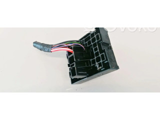 Блок предохранителей     Volkswagen Caddy    