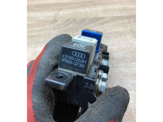 Блок предохранителей  8L0941822A, 431951253H   Audi A3 S3 8L    