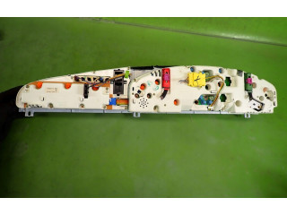 Спидометр (приборный щиток)    Audi A6 S6 C4 4A      