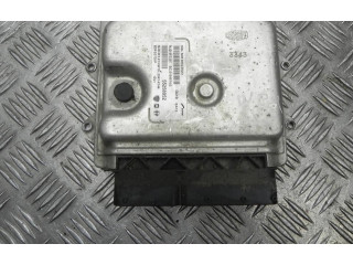 Блок управления двигателя 55258952, E2367   Fiat 500L