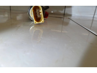 Vstřikovací lišta 03L130089B, 6V00000325 Audi A3 S3 8P CAY