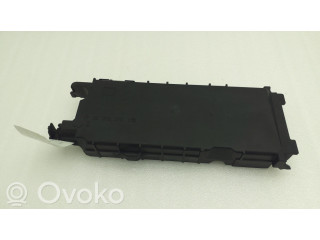 Pojistková skříňka Крышка ящика предохранителей A2465400040   Mercedes-Benz A W176 2015