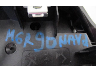 Дисплей    9838129680   Peugeot 2008 II