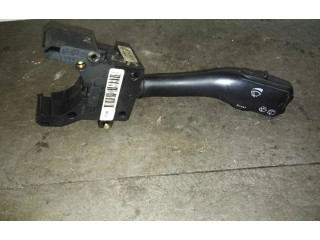 Ручка стеклоочистителей    Volkswagen Golf SportWagen