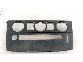 Другая деталь салона