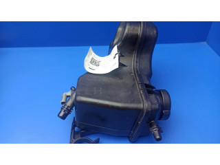 Расширительный бачок охлаждающей жидкости    