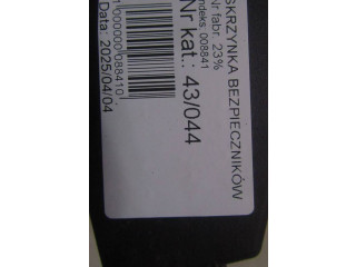 Блок предохранителей     Honda HR-V    