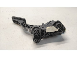 Педаль акселератора