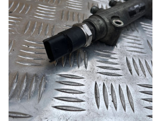 Топливная рампа 8658252, 38413003902 Volvo S80