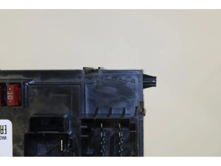 Блок предохранителей    Jeep Renegade    