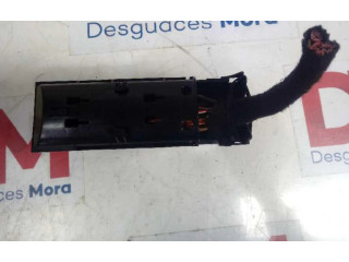 Pojistková skříňka 1721658563, 1721658563 Volkswagen Caddy 2017