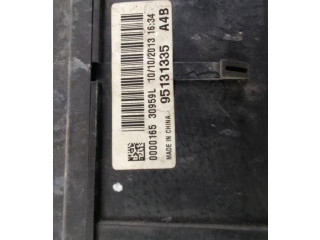   Pojistková skříňka 95131335   Chevrolet Trax 2014