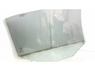 Основное стекло задних дверей