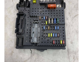 Блок предохранителей 30728512, 28017881 Volvo S60