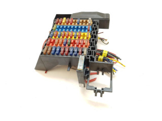   Pojistková skříňka 4D0941824, 4D0941824   Audi A8 S8 D2 4D 1998