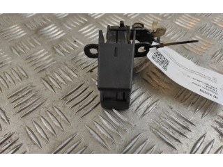 Zámek zadních dveří Volkswagen Caddy 2007