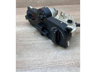 Блок управления климат-контролем MB947678, 9041704687 Mitsubishi Carisma