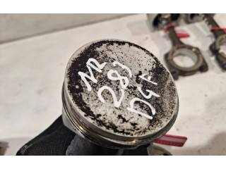 Поршень с шатуном D4F740 Renault Clio III