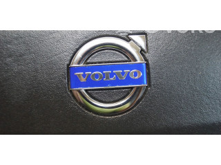 Подушка безопасности водителя 8623349   Volvo C30