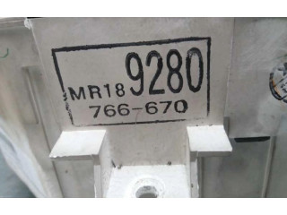 Панель приборов MR189280766670   Mitsubishi Space Wagon       