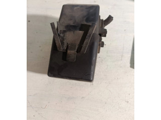 Блок предохранителей    Audi A3 S3 8L    